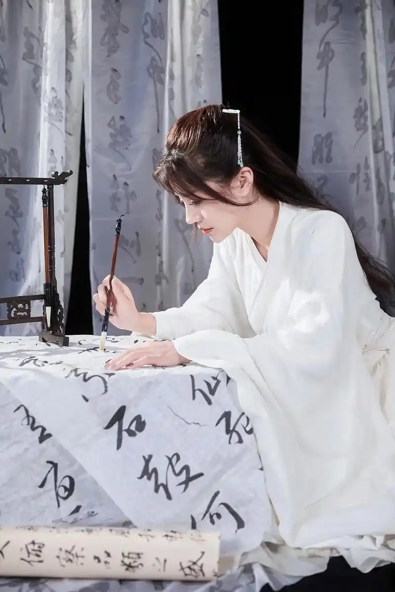 水墨丹青,古风,#漂亮书生 @西西里摄影工作室  - 抖音