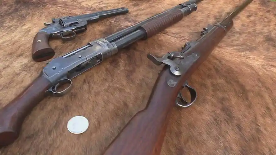 搬运一战时期春田步枪的佩德森装置转换实弹射击