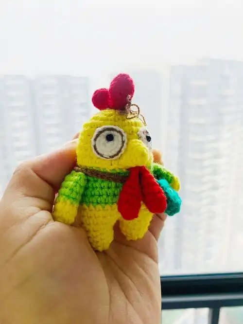 公鸡公鸡真美丽,大红冠子花外衣