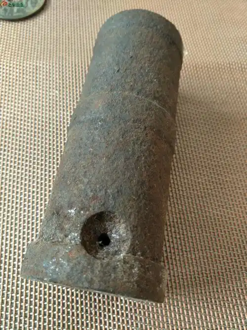 农村的的老铁炮,完整的