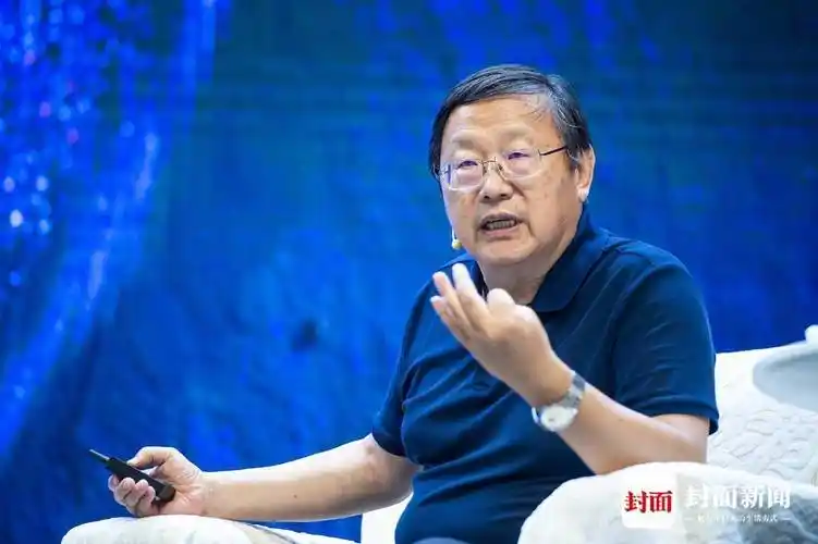 王巍做客名人大讲堂勾勒5000年中华文明星图