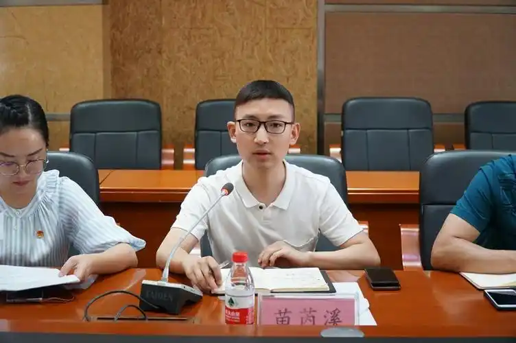 我校团委高2017级团总支书记王逍同志就我校关于基础团务工作做了专题