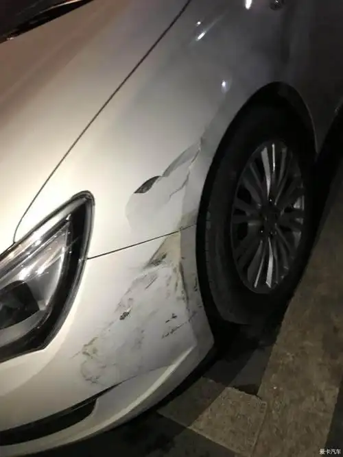 川kbe057黑色奥迪车撞了没感觉不叫肇事逃逸
