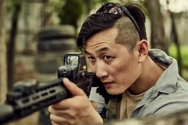 吴鑫磊:我在外籍军团的战地生活