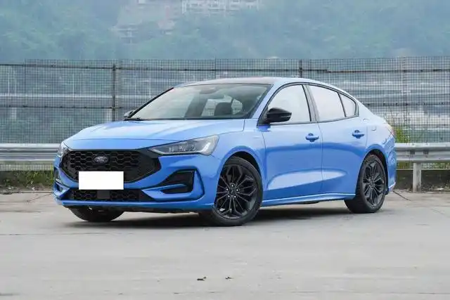 11.98万起售,长安福特新款福克斯上市,哪款配置车型值得买?