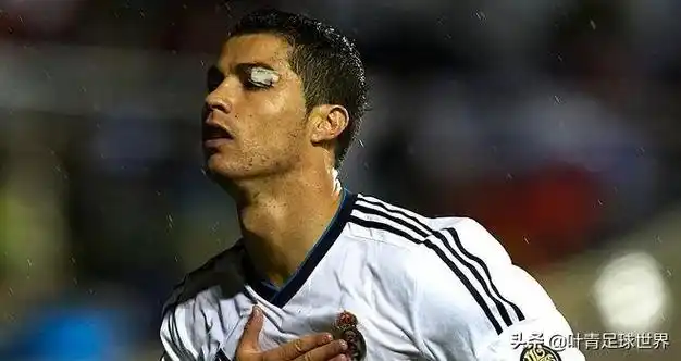 c罗伤疤不见了 c罗自拍照火了!