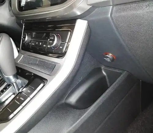 车上的点烟器,usb接口去哪了?