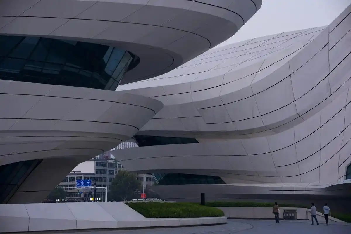 我的摄影日记 #建筑之美 #视觉艺术 长沙梅西湖国际艺术文 - 抖音