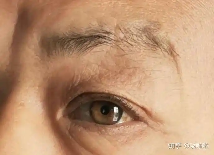 世界上是否有人类有金黄色眼睛? - 知乎