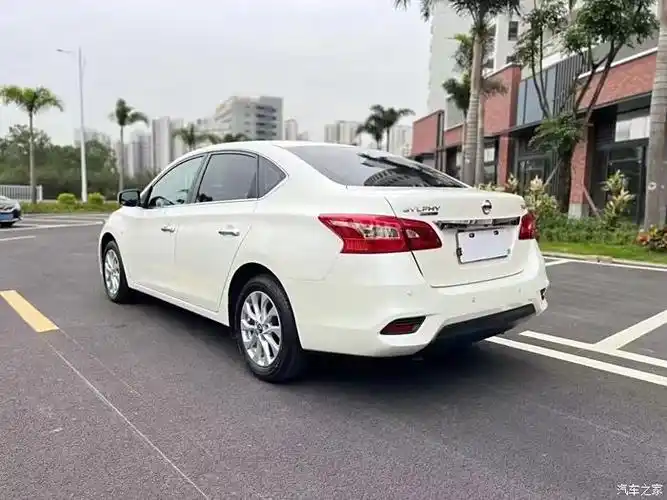 新货到18年日产轩逸1.6自动尊享版,一键启动,天窗,无钥匙