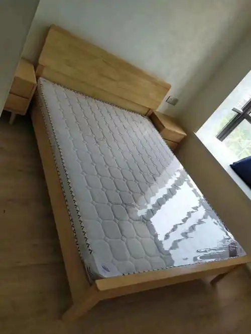 漂亮,扎实的橡木床,有1米1.2米1.35米1.5米只要350一张#装修记录