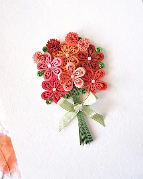 永不凋谢一束衍纸做的花