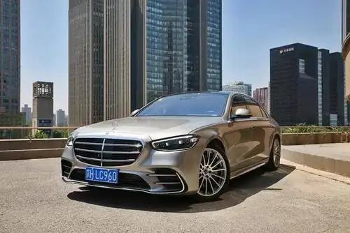 堪称汽车工业的天花板牛车网试驾全新奔驰s500l