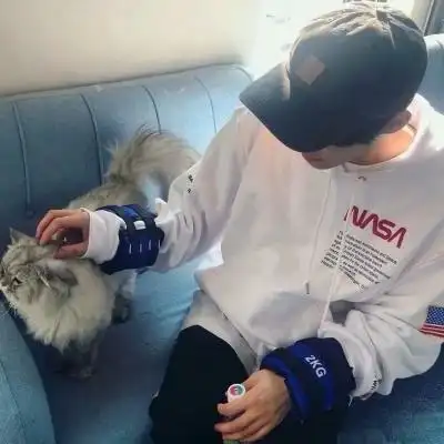 男潮头像ins高级质感