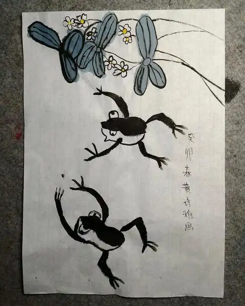 学校的国画社团开始啦,二,三年级热爱绘画的孩子们再次跟着陈老师