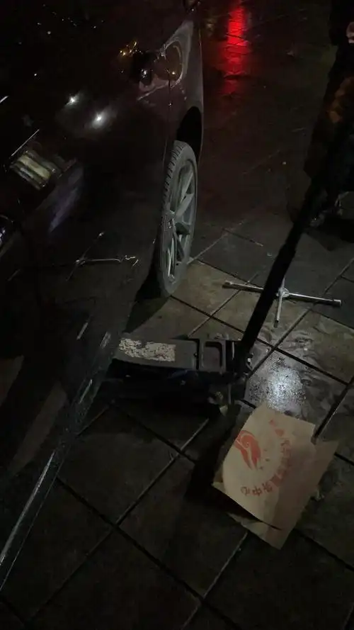 新车一个月不是换胎就是在补胎的路上