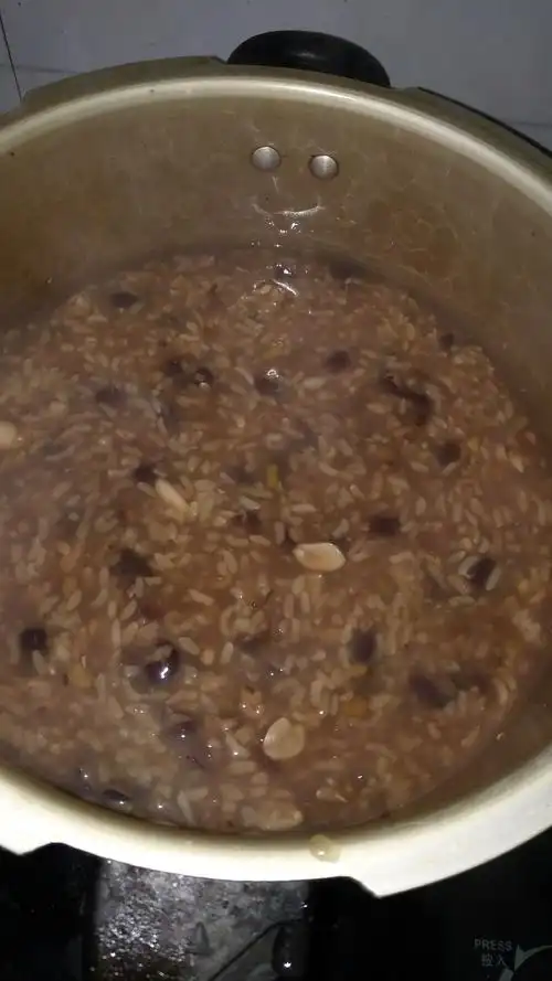 香喷喷的八宝粥出锅喽