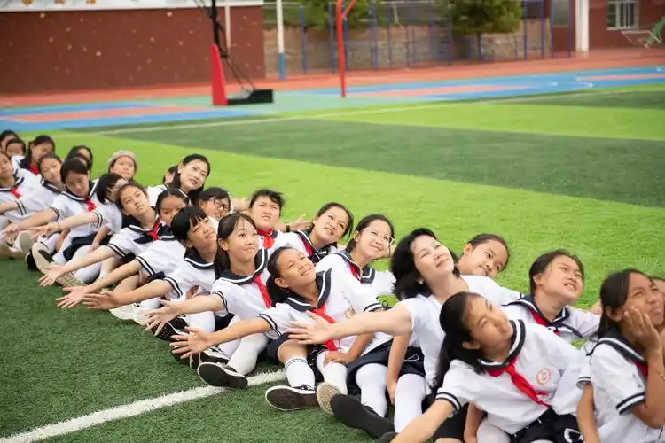 文山实验小学南校区六(5)班毕业照花絮