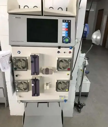 中文名:持续性肾脏替代治疗机院方随即为其启用一台叫做crrt的设备