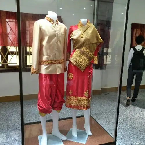 万人老挝行,看当地人的丰田用车