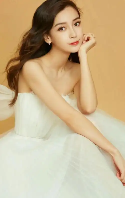 写真|荧幕|女明星|杨颖(十六国)_网易订阅