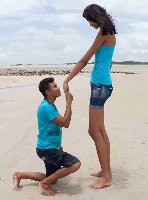 的女人,不管是身材魁梧强壮的高个子男人,还是瘦弱矮小的矮个子男人