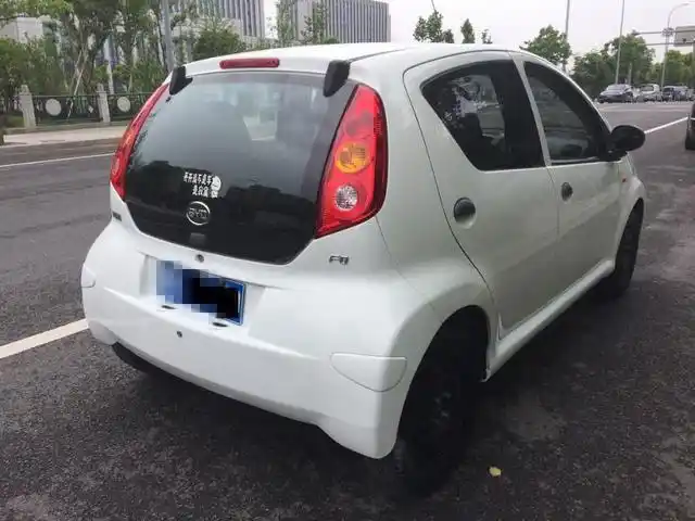 9000元 左右比亚迪f0代步车,喜欢的可以进来