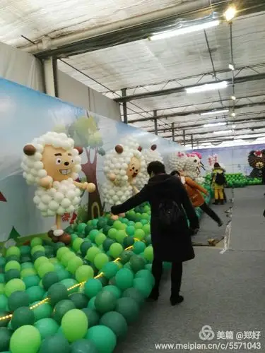 彩色气球灯光秀