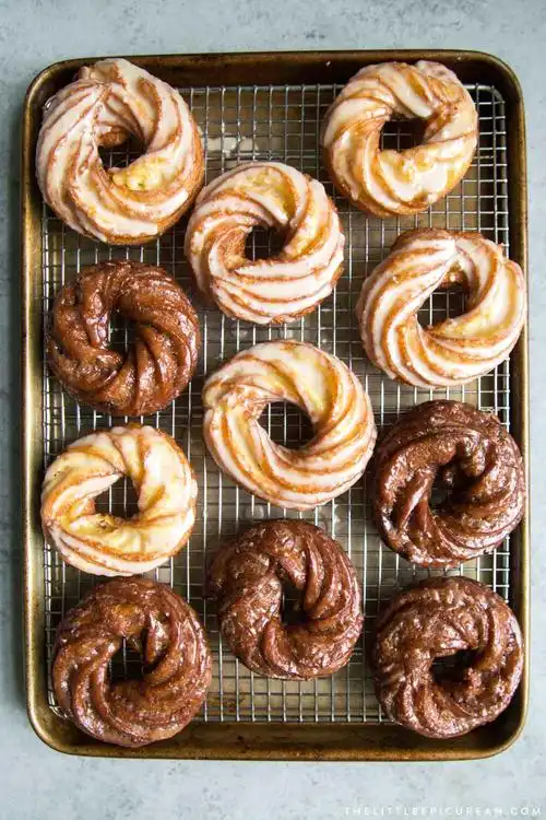 maple cruller doughnuts