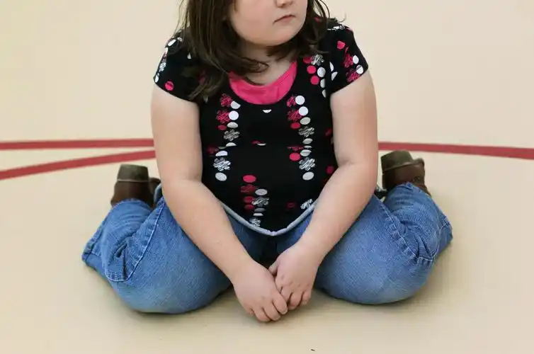 卧室有电视机的孩子更容易成为肥胖儿童