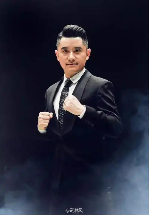 武林风主持人关枫