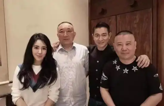 刘德华郭德纲同框 网友:有新作品要合作?【图】