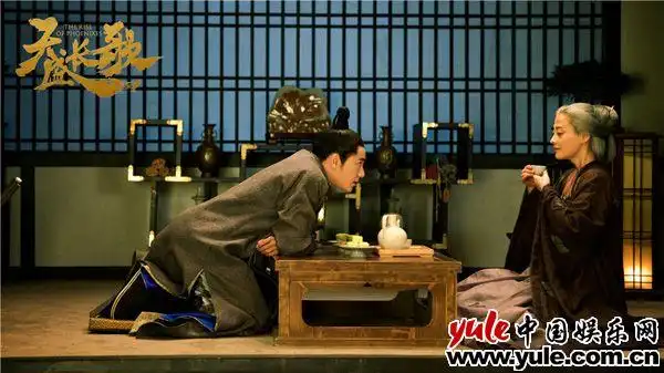 今晚,宁弈逼王才人说出实情,正将接近真相之时,天盛帝假装晕倒中断