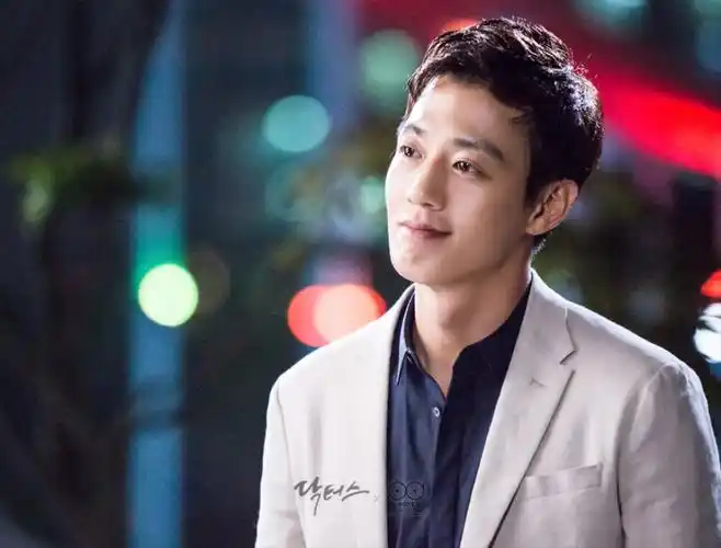 【2016sbs】【doctors】【金来沅 朴信惠】请走在铺满花的路上,一直