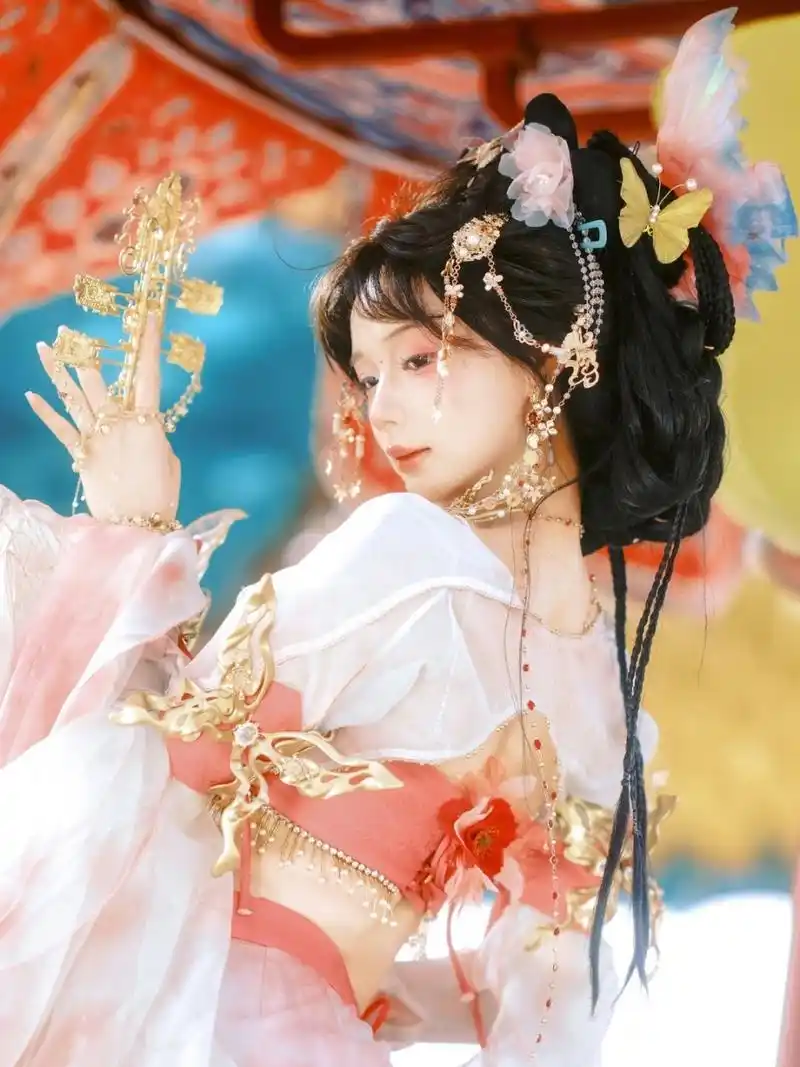 富士fujifilm「敦煌唐风汉服」配方参数分享  这次拍摄我使用了富士