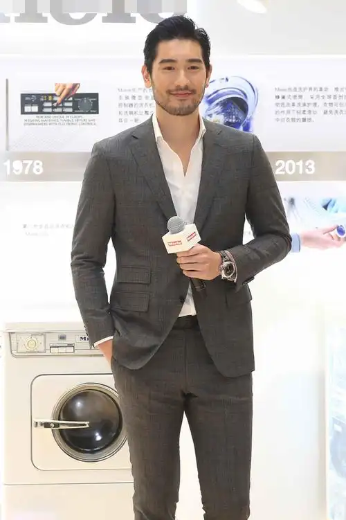 高以翔谈角色要求每次献给观众不一样的自己