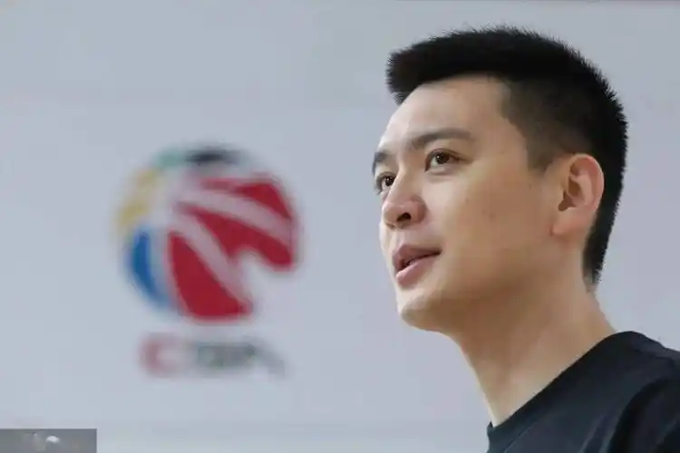 杨鸣卸任辽宁男篮主教练!_乌戈·洛佩斯_赛季_欧洲冠军联赛