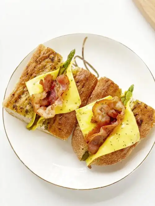 解锁法棍的新吃法蒜香芝士培根00