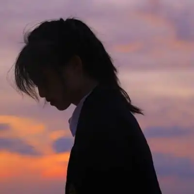 念七侧颜杀女生精致头像