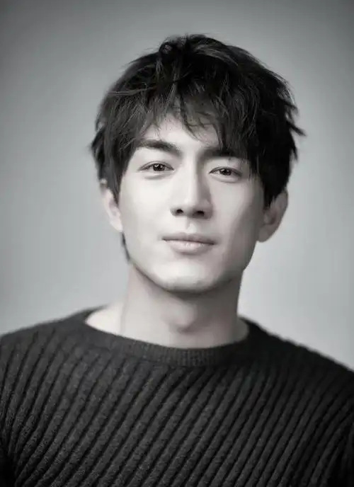 娱乐圈新秀林更新:多才多艺的青年演员林更新是中国内地一位备受关注