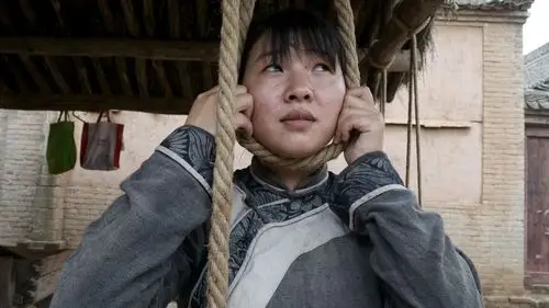 2015年9月  陕西  蓝田 br /> 有点无聊的跟组演员做着上吊的姿势