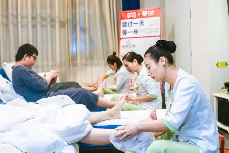 洗脚城赚钱吗(消费就送1000元,足疗店却年赚200万) - 扬帆号