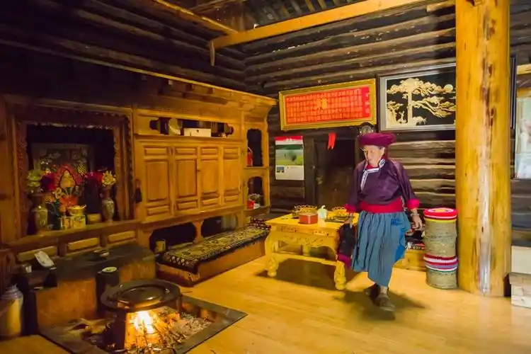 泸沽湖之二摩梭 人家