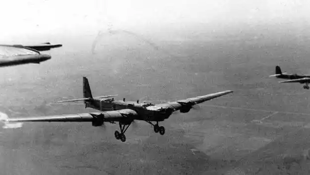 卫国战争时期的tb3ТБ3重型战略轰炸机第二部分