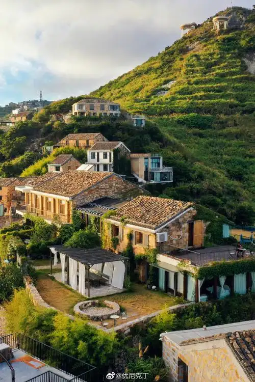 山7215这里是浙江台州温岭的石塘镇「尧珈61星罗海野」坐落在这