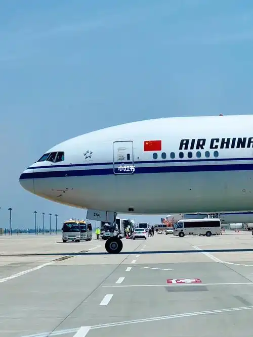 国航来自国航波音777 -300的压迫感