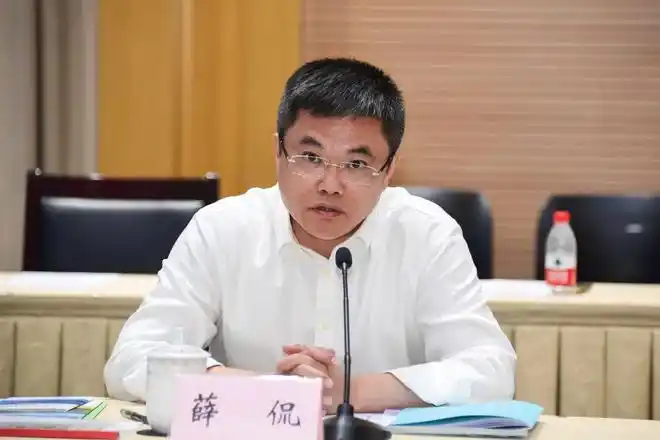 杨浦区副区长于洋,沙县区委常委,副区长罗志