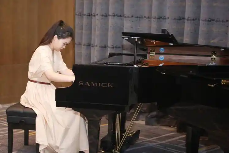 三益钢琴让演奏者轻松地演绎每首旋律_音板_设计_音色