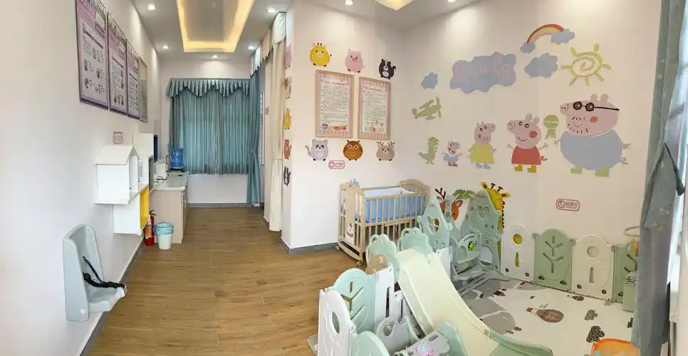 石排在公共场所建成6个母婴室