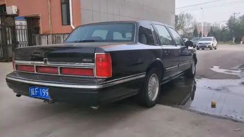 【唐山】2000年2月 林肯 城市 4.6 v8 自动档